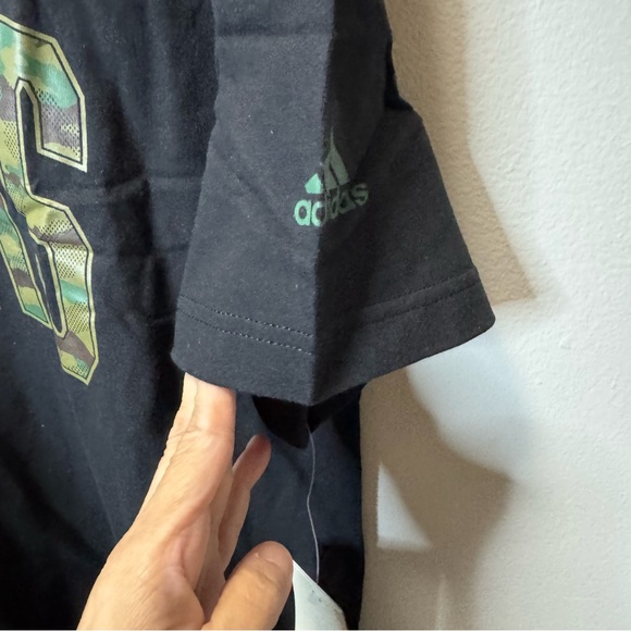 Adidas Men's Black Tee with Camouflage Logo - Picture 4 of 11